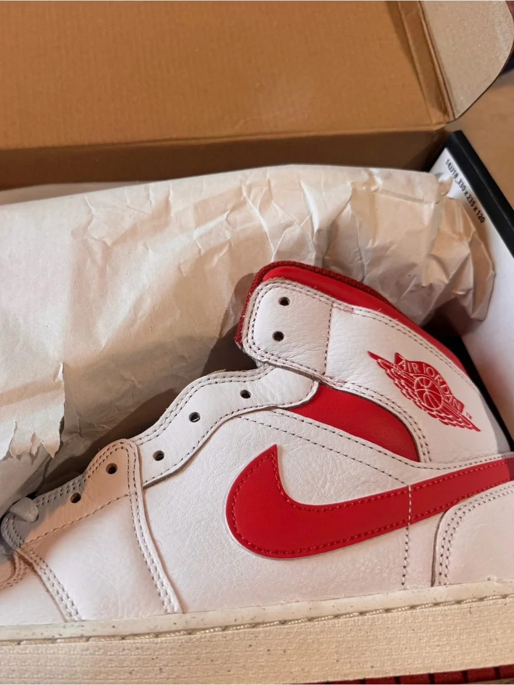 Nike Air Jordan 1 High White and Red SIZE 11